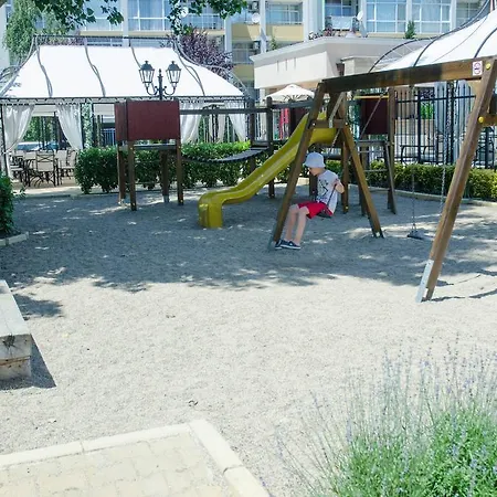 Апартамент Hpm Sunny View Central *