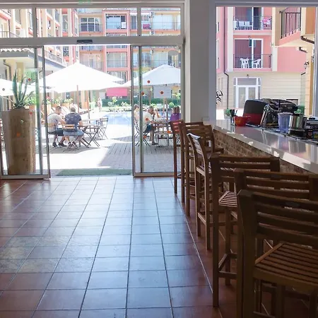 Апартамент Hpm Sunny View Central